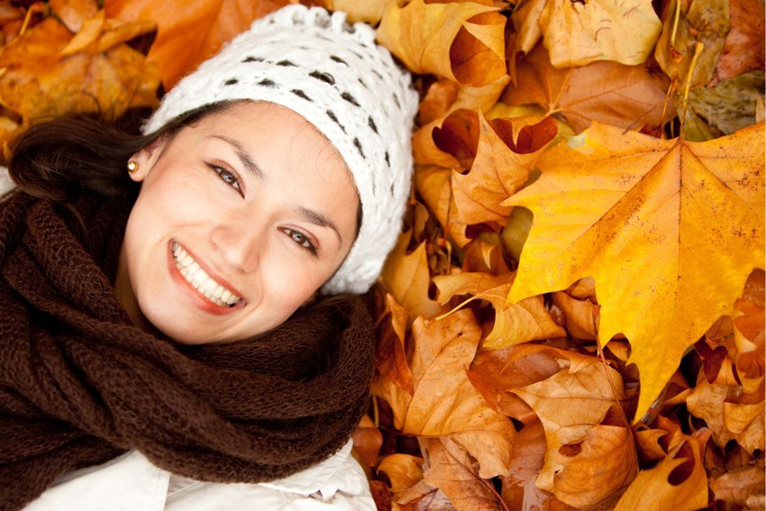 Jesienna pielęgnacja twarzy – jak zadbać o skórę po lecie?