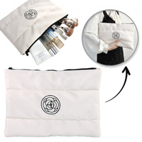 ECARLA Kosmetyczka damska pikowana, wodoodporna - biała KS144B