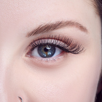 KISS Sztuczne Rzęsy Natural Lashes - Stunnig 1 para + klej 1g